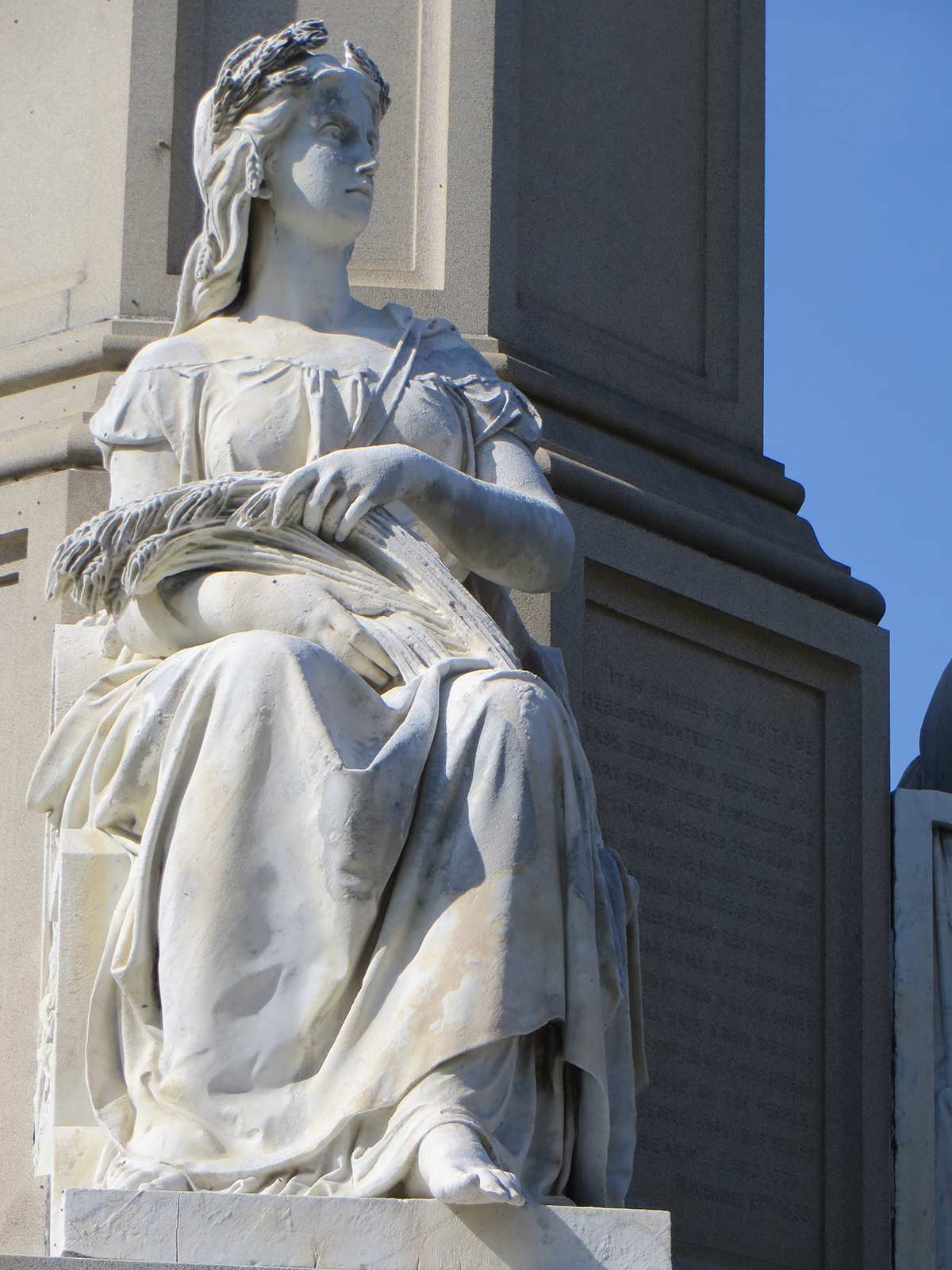 Soldiers' National Monument, Plenty Soldiers' National Monument, Plenty